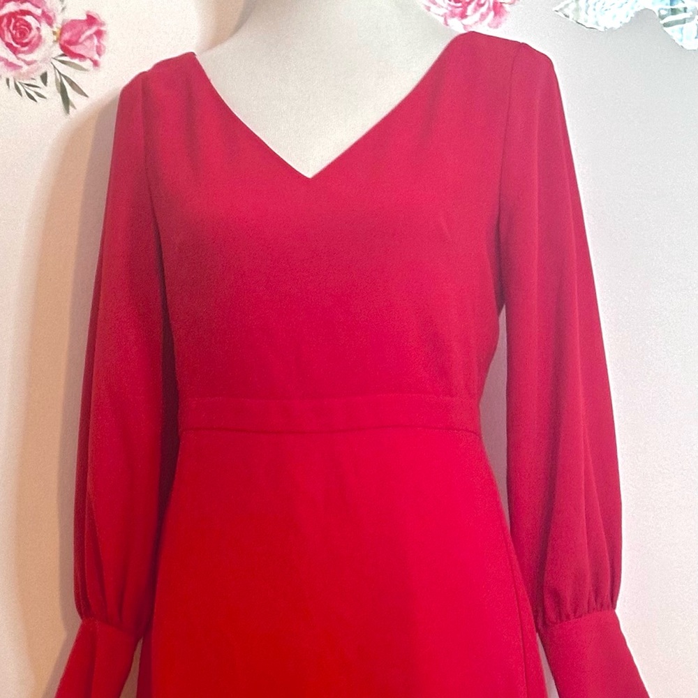 Long sleeve with cuffs V-neck